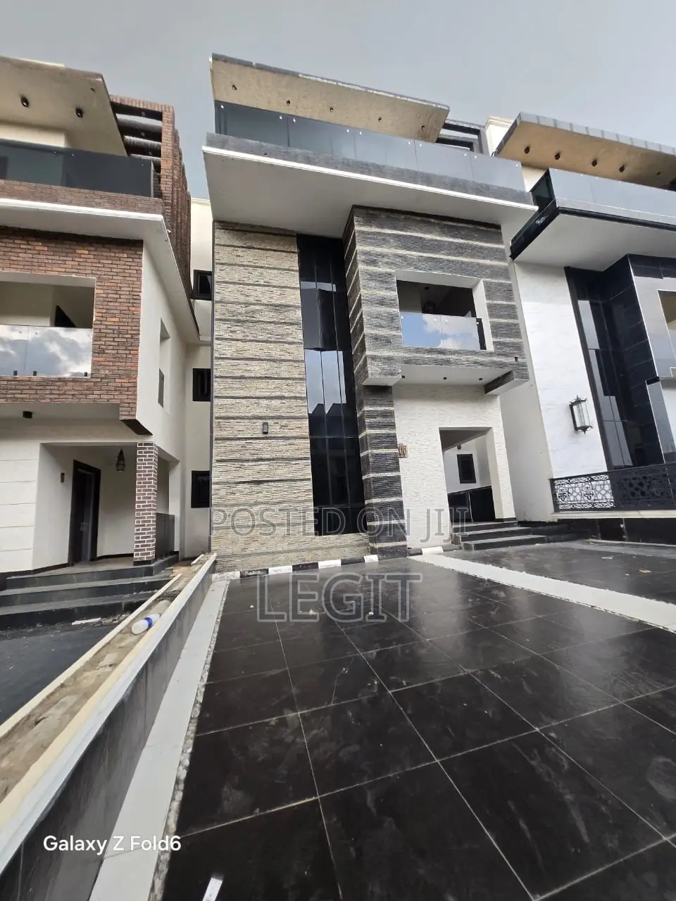 5bdrm Duplex in Durumi for sale in Durumi