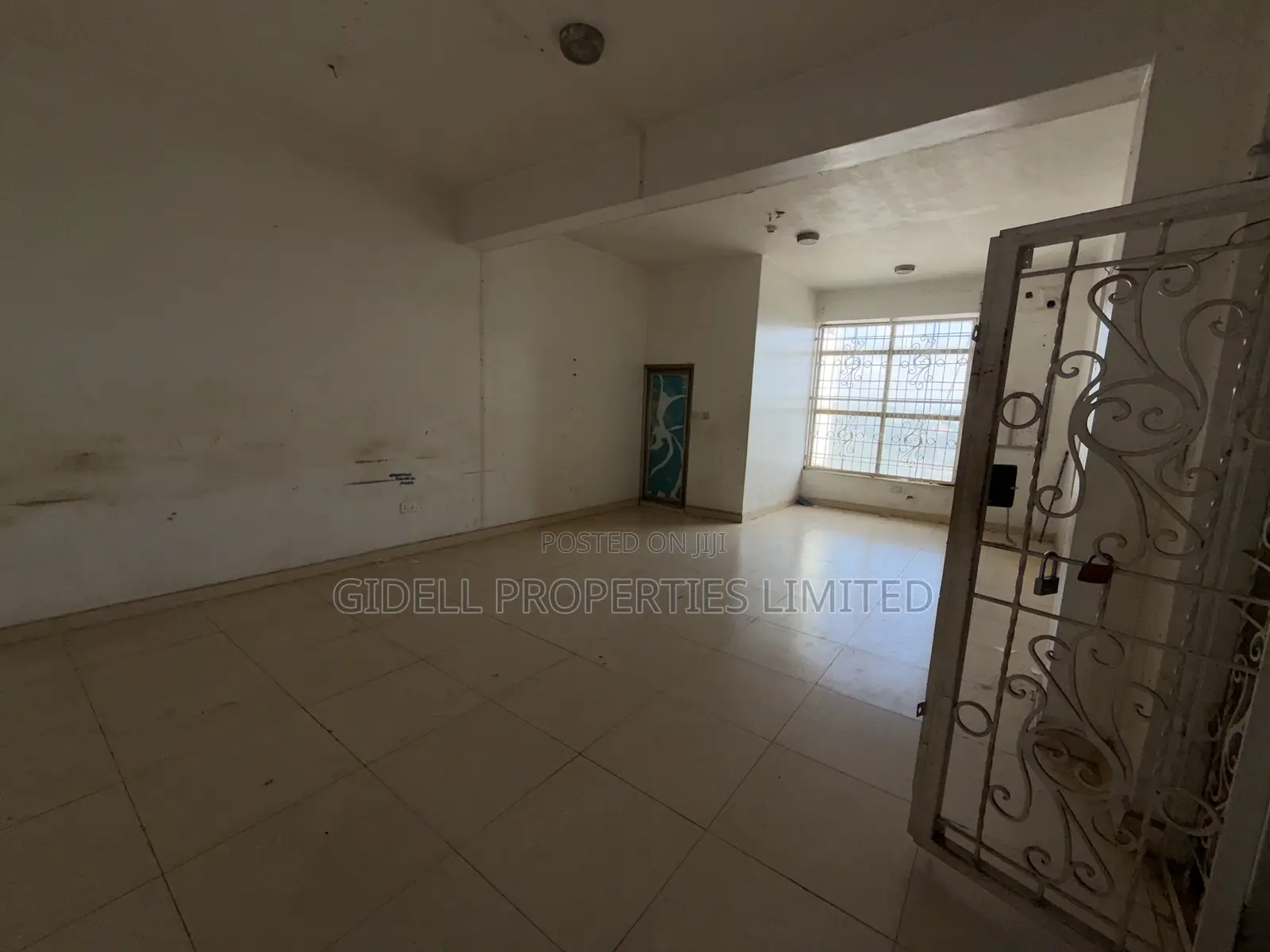 39SQM Office Space on the First Floor in Mabushi