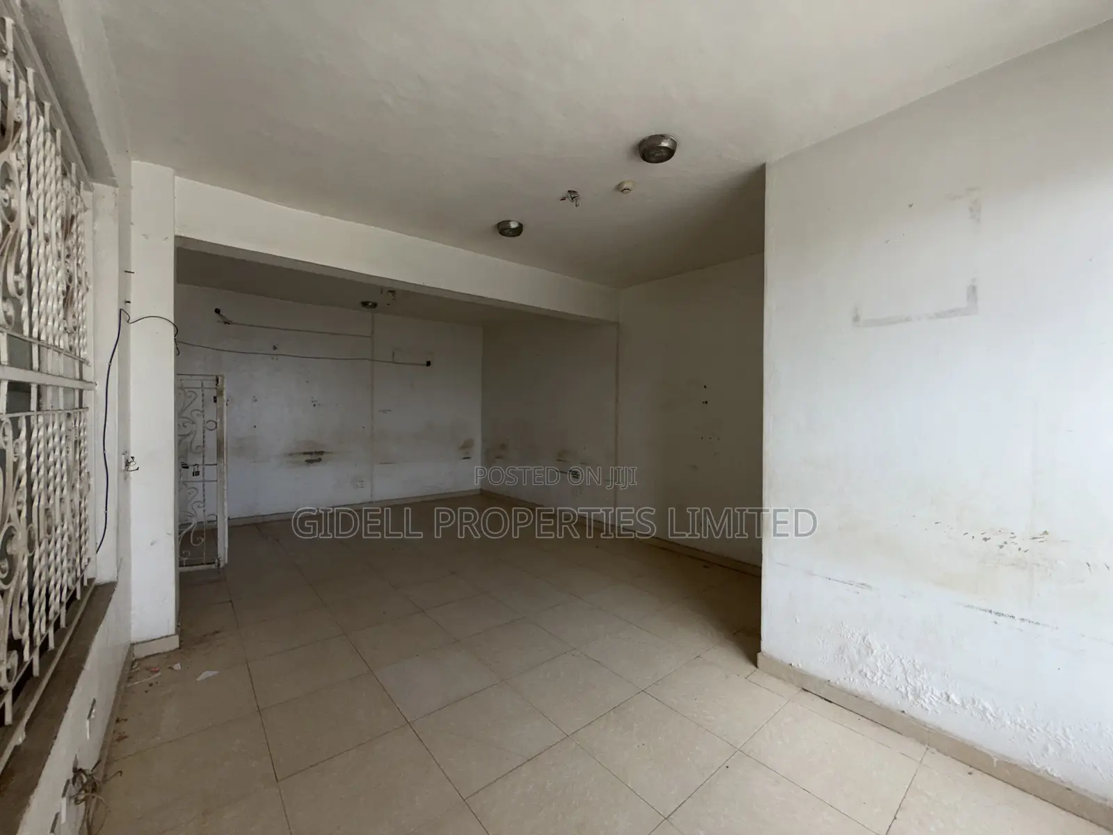 39SQM Office Space on the First Floor in Mabushi