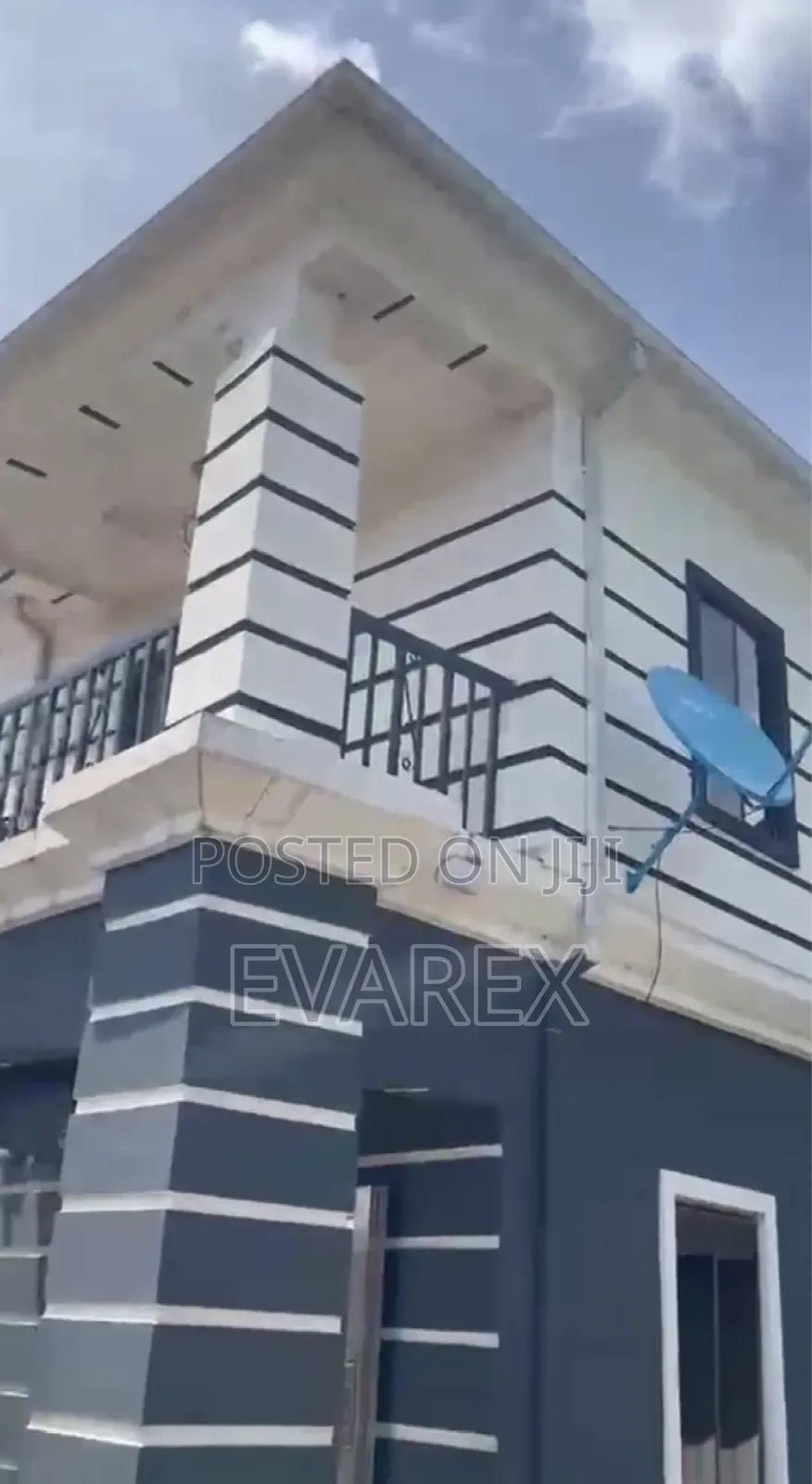 5bdrm Duplex in Iba / Ojo for sale in Iba / Ojo