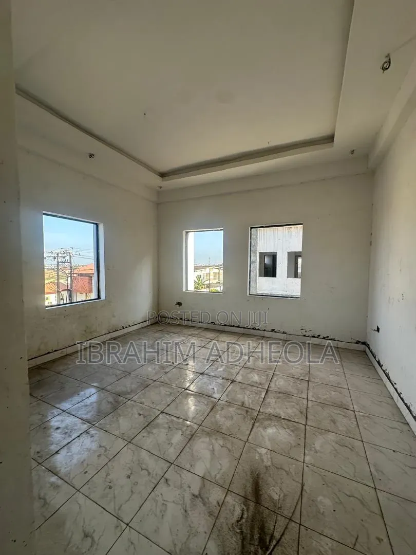 3bdrm Apartment in Gbagada Phase1 for sale in Phase 1 / Gbagada
