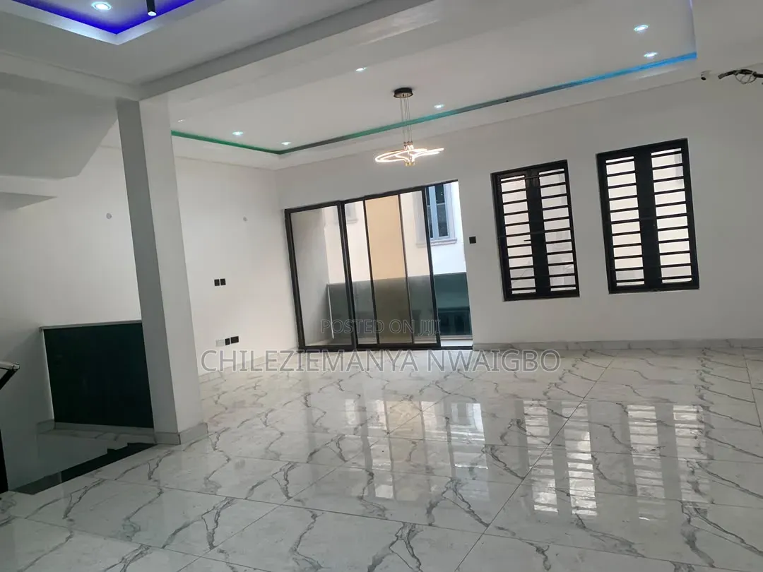 5bdrm Townhouse / Terrace in Ikate-Elegushi for rent in Ikate-Elegushi