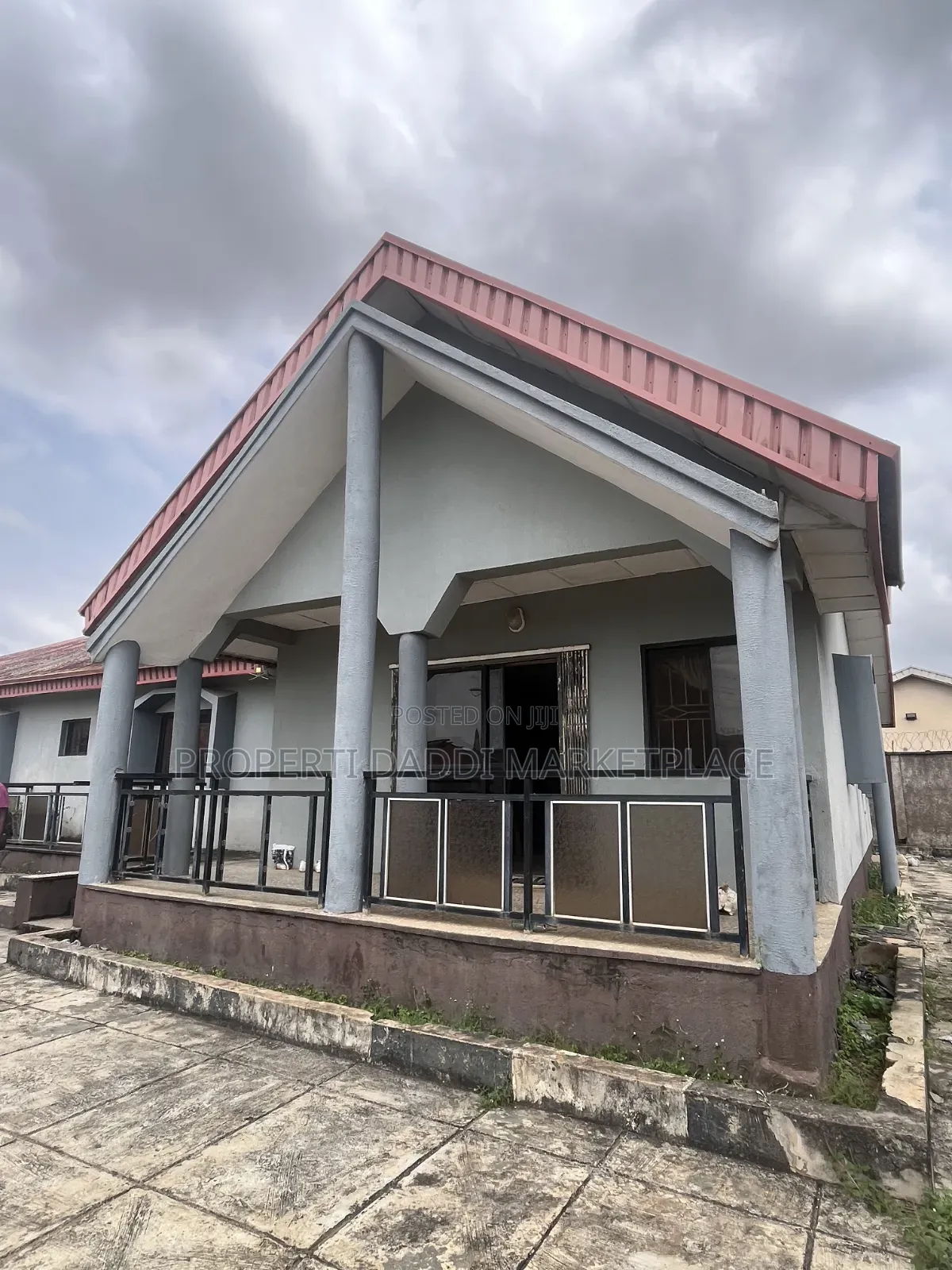 8bdrm Block of Flats in Ipaja / Ipaja for sale in Ipaja / Ipaja