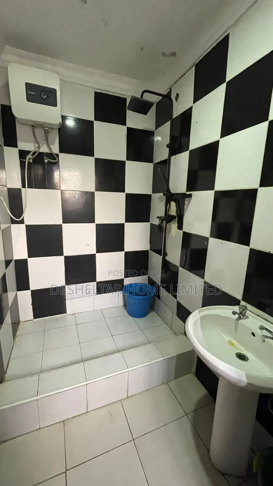 3bdrm Shared Apartment in Southern View Estate, Chevron for rent in Chevron