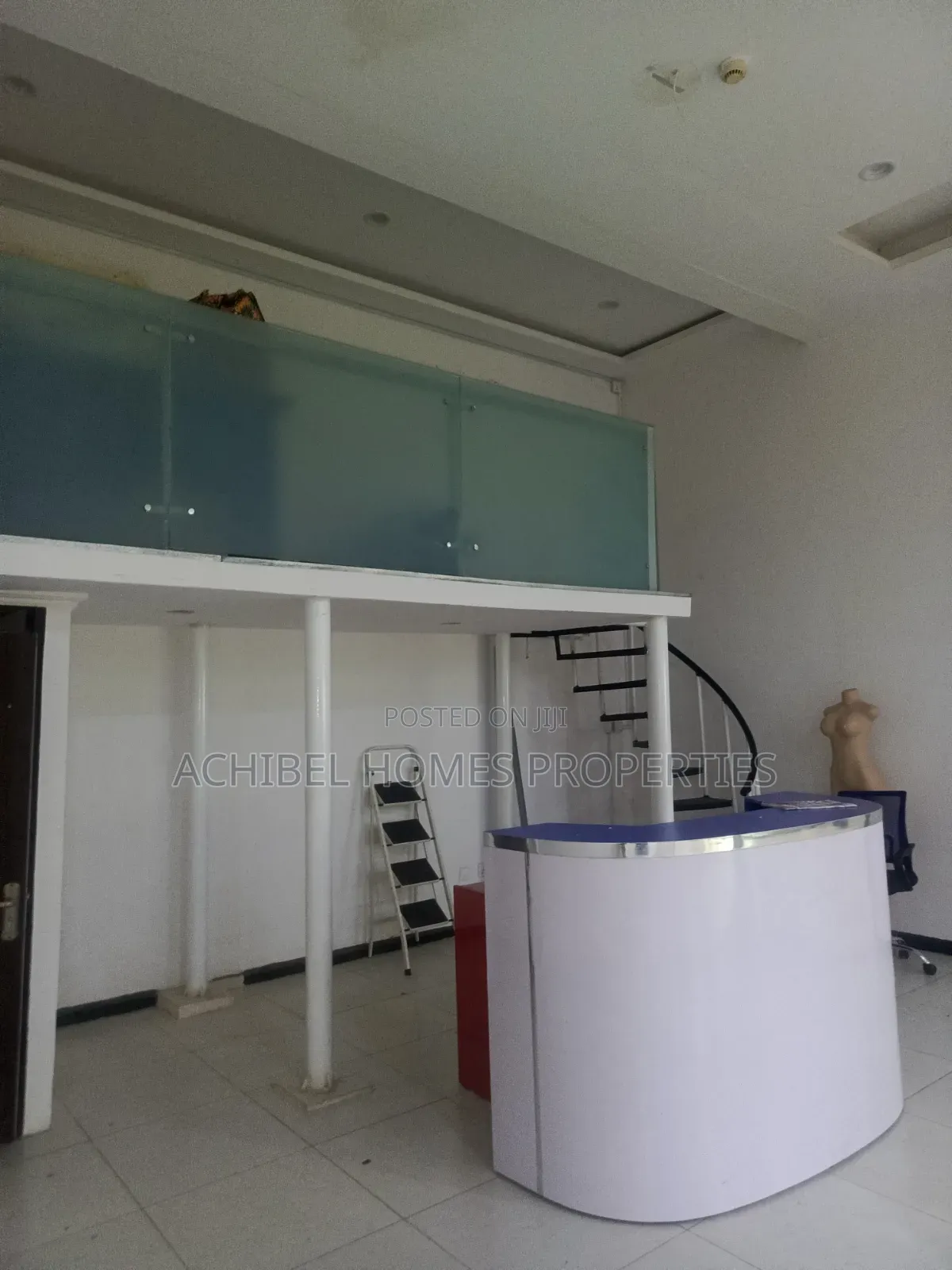 A 42 Square Meter Shop Space in Onikan