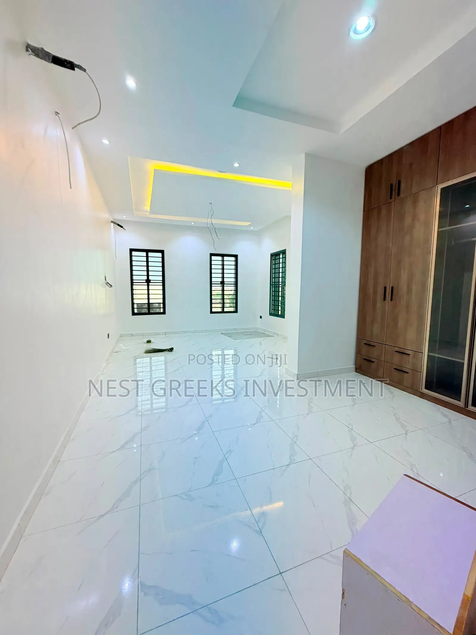 5bdrm Duplex in Omole Phase 1 for sale in Omole Phase 1