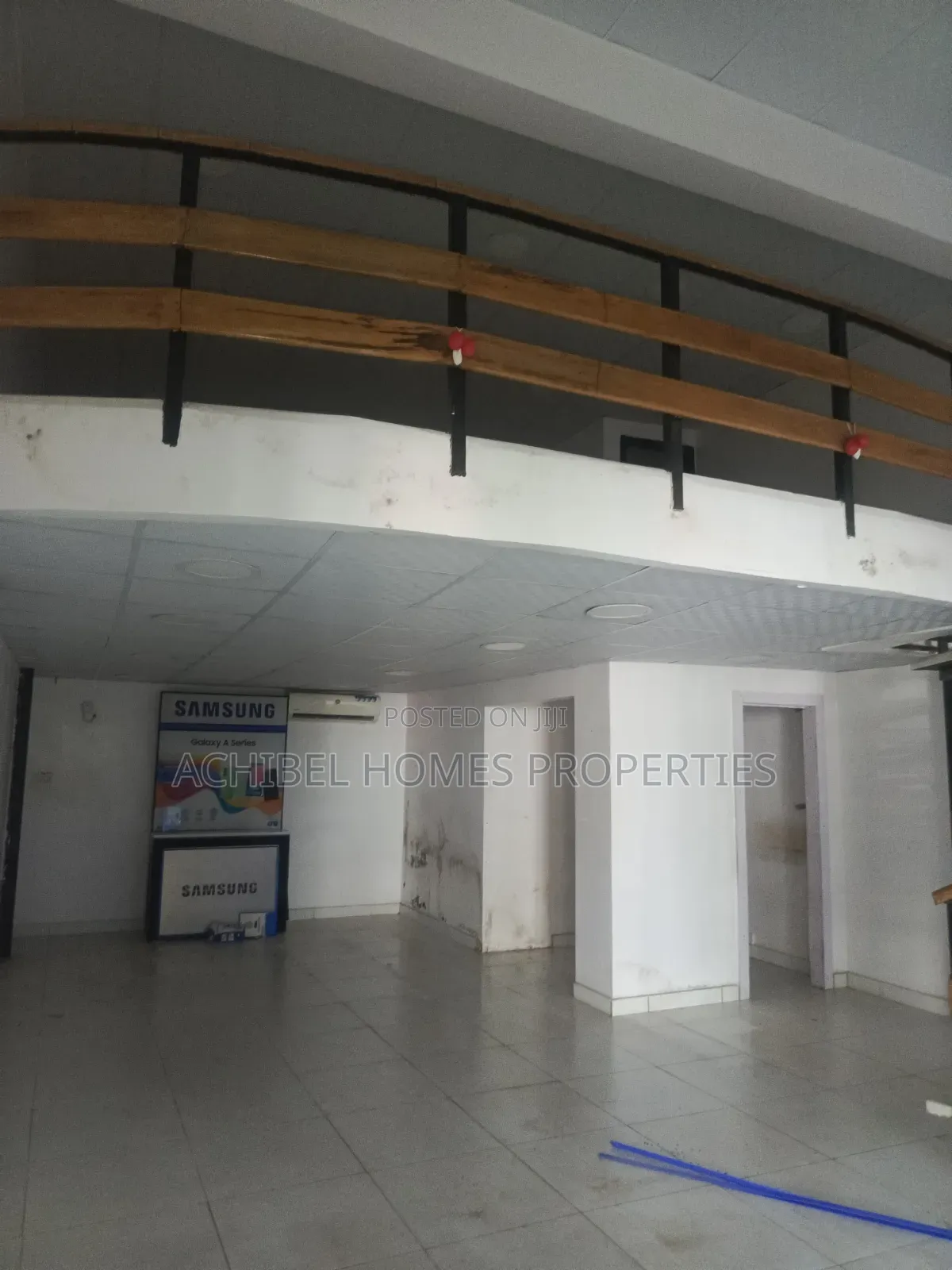 A 100 Square Meter Shop Space in Onikan