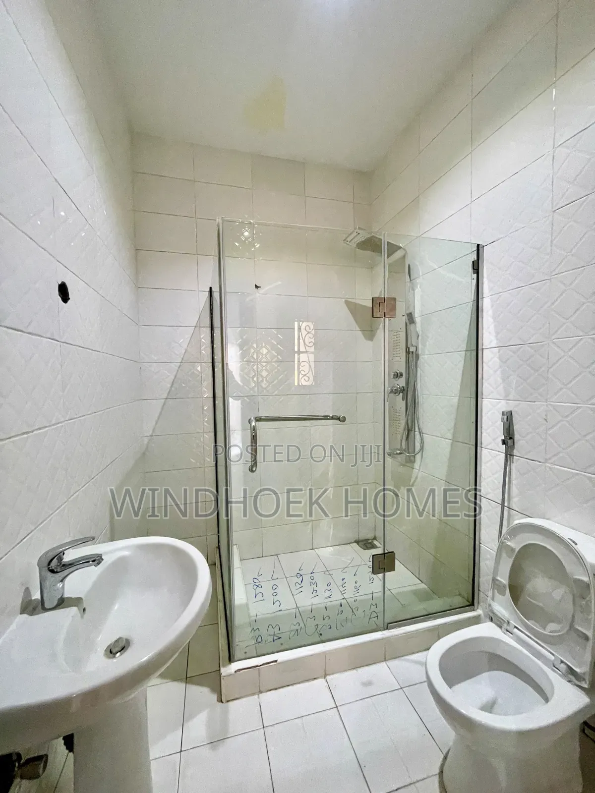 5bdrm Duplex in Guzape District for rent in Guzape District