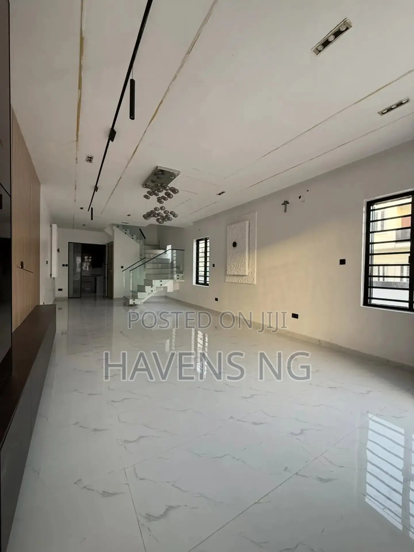 5bdrm Duplex in Lekki Expressway for sale in Lekki Expressway