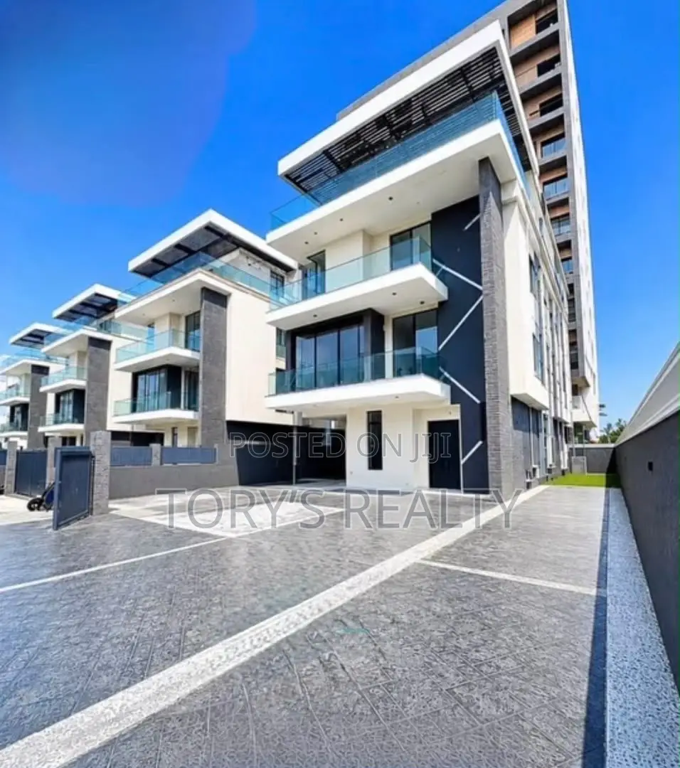 5bdrm Duplex in Banana Island for sale in Banana Island