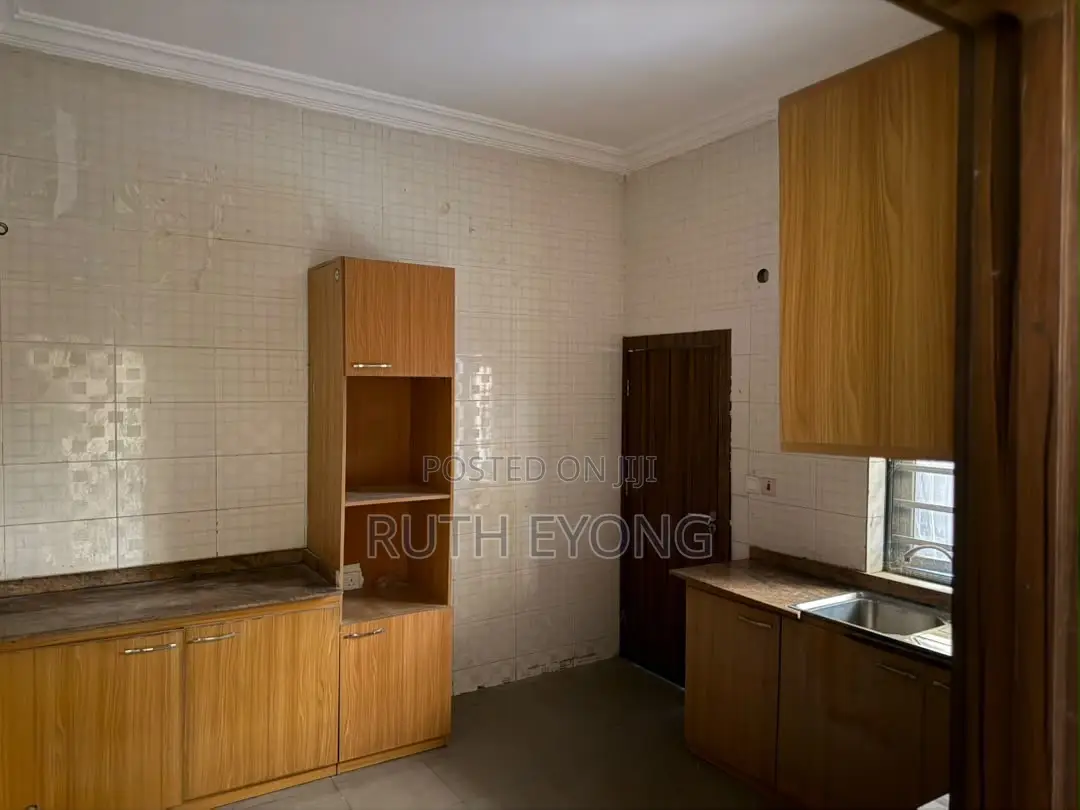 2bdrm Apartment in Ogombo for rent in Ogombo