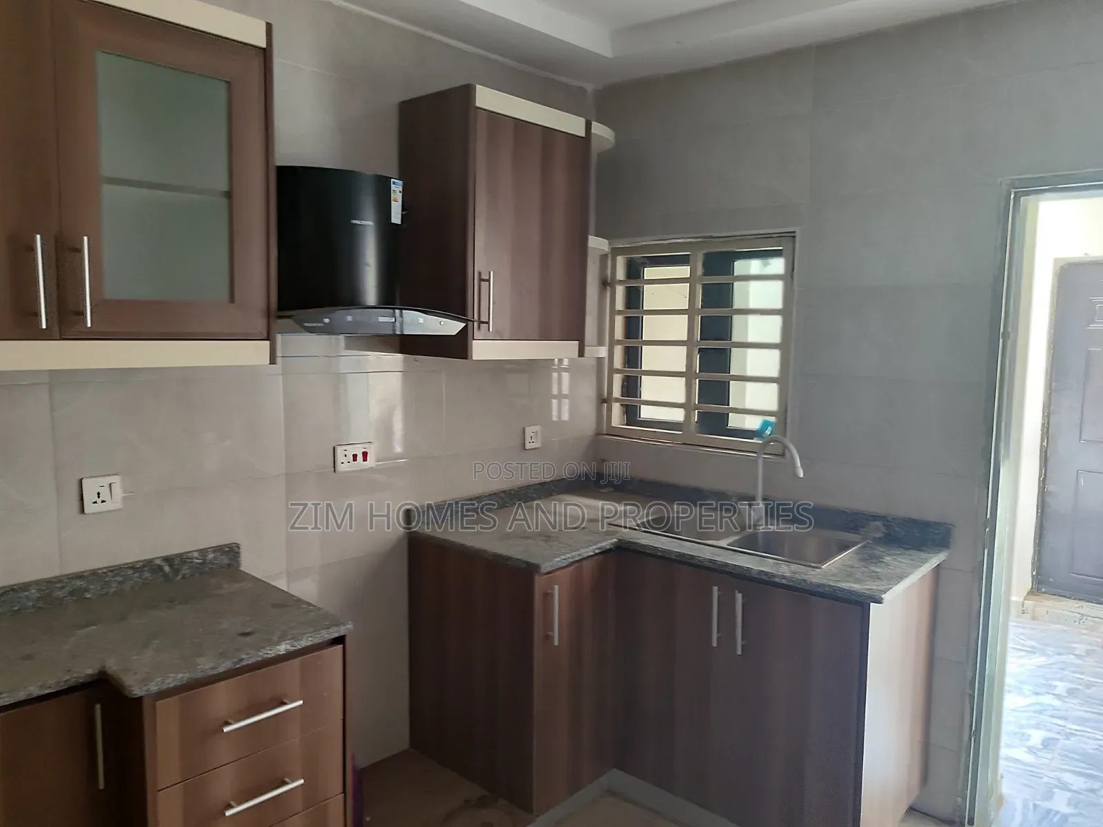5bdrm Duplex in Zim Homes And, Wuye for rent in Wuye
