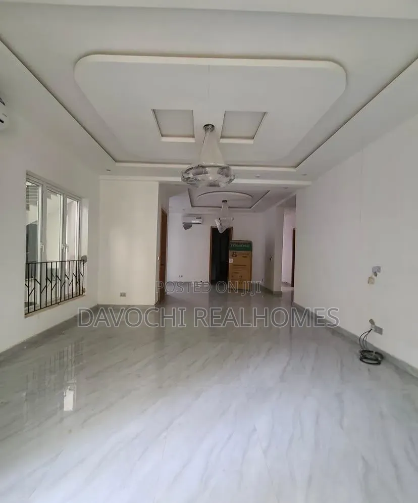 2bdrm Apartment in Lekki Expressway for sale in Lekki Expressway