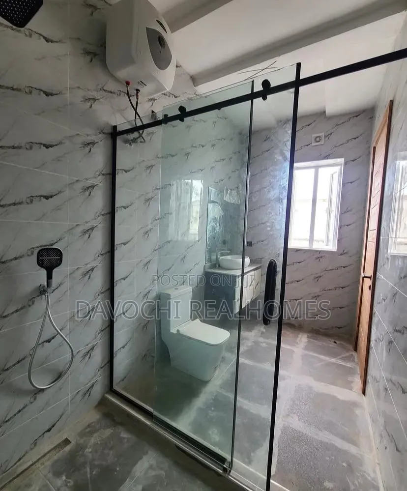 2bdrm Apartment in Lekki Expressway for sale in Lekki Expressway
