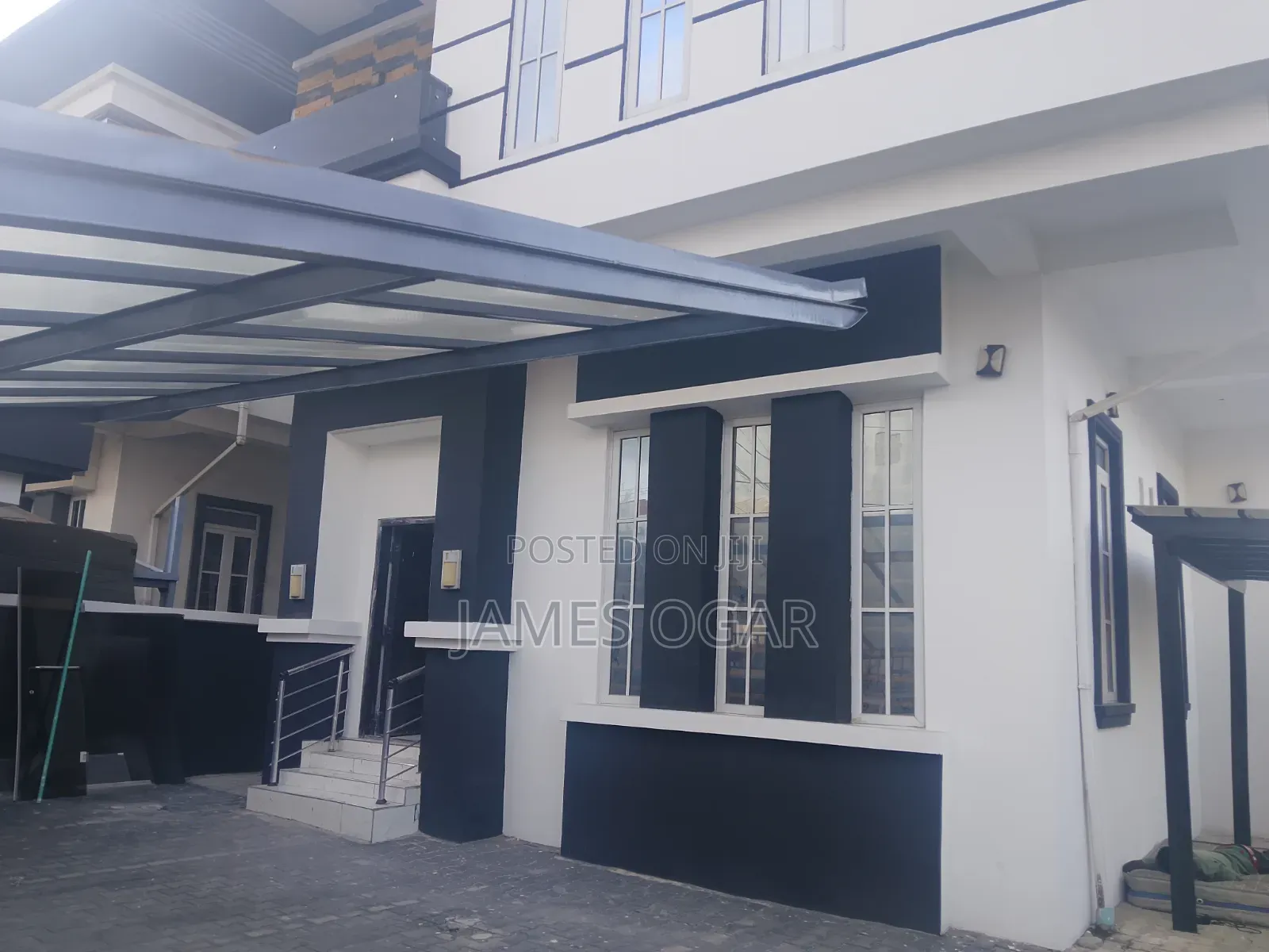 4bdrm Duplex in Ikota Villa for sale in Ikota