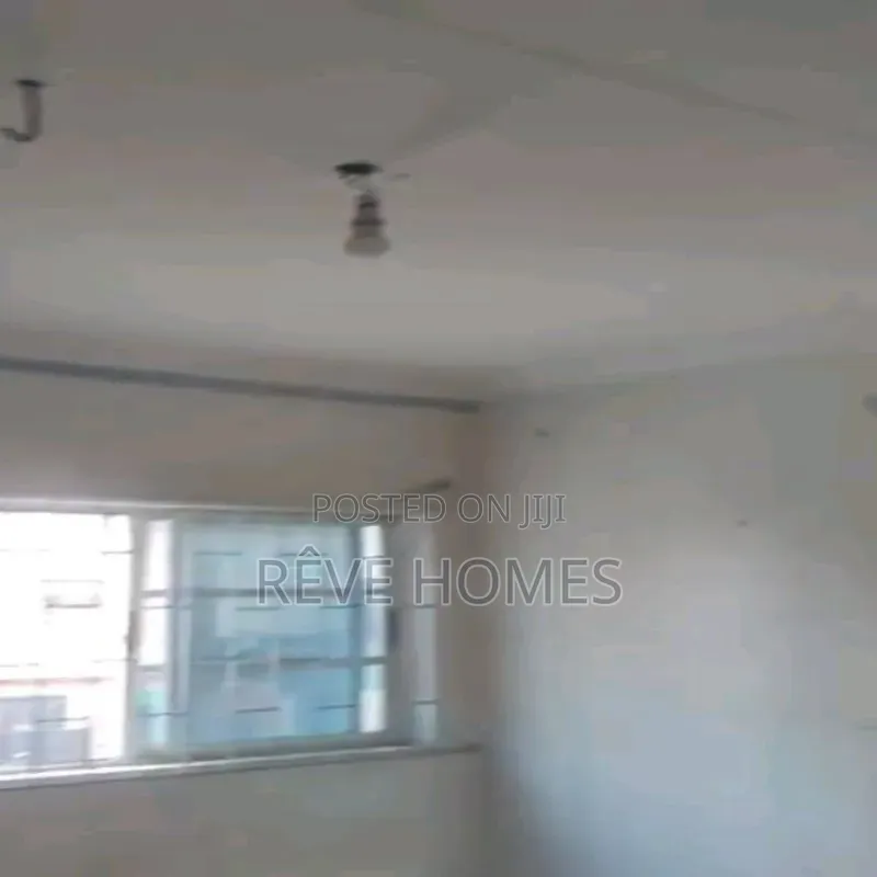 Studio Apartment in Adekunle for rent in Adekunle