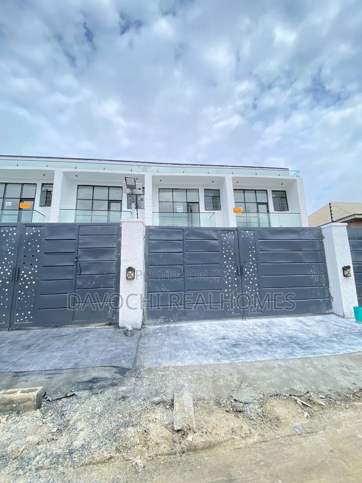 3bdrm Duplex in Sangotedo for sale in Sangotedo