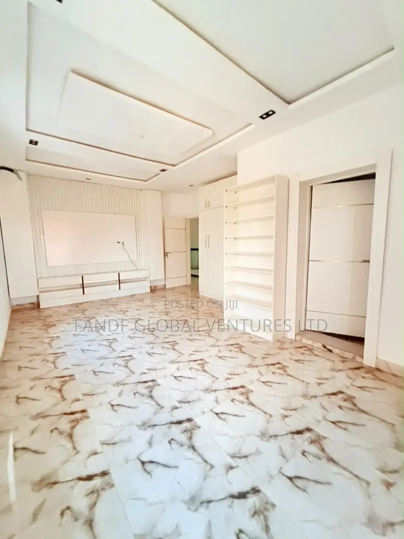 4bdrm Duplex in Oko-Oba for sale in Oko-Oba