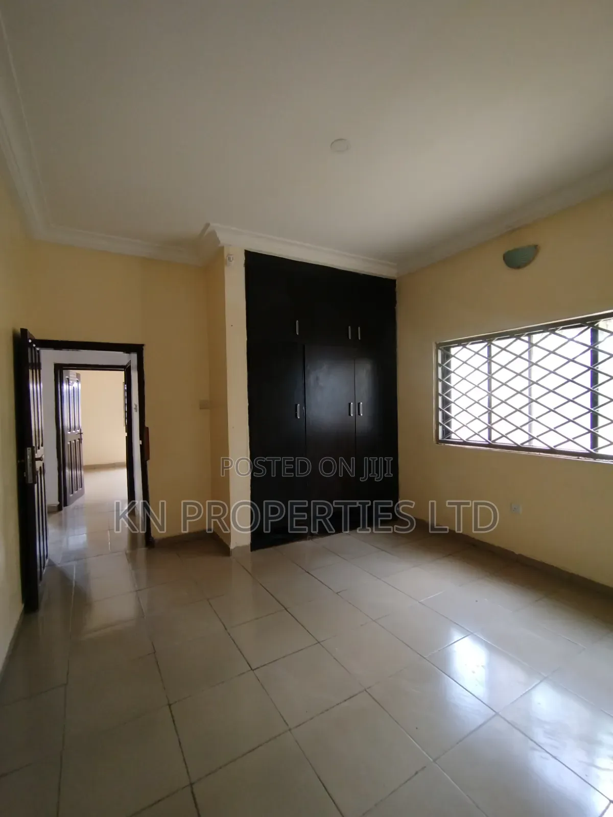 3bdrm Block of Flats in Area 3 for rent in Area 3