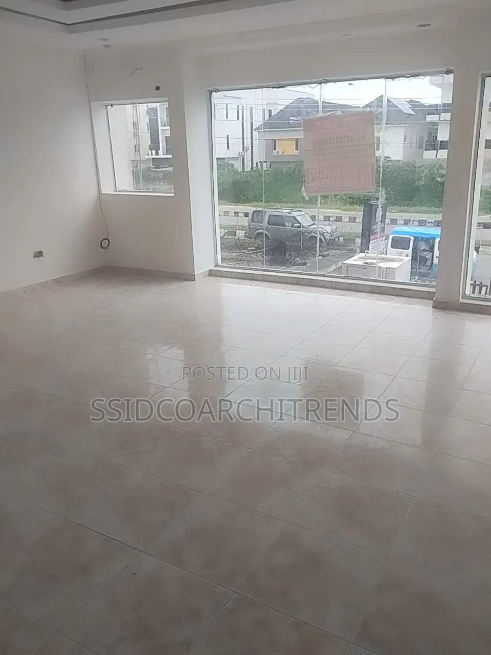 A Neatly Used 65sqms Shop Space for Rent 25m Lekki Phase 1 in Lekki Phase 1