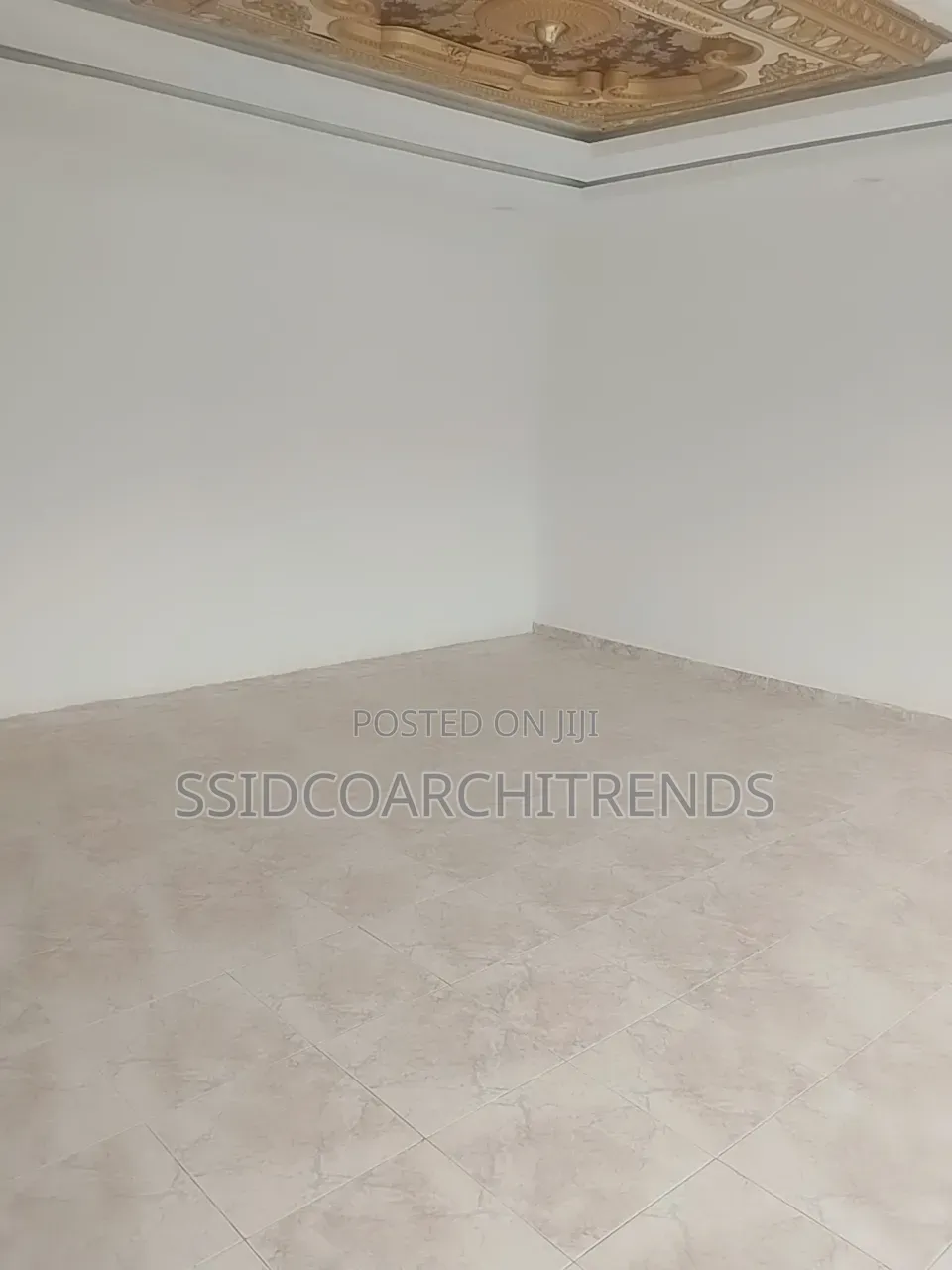 A Neatly Used 65sqms Shop Space for Rent 25m Lekki Phase 1 in Lekki Phase 1