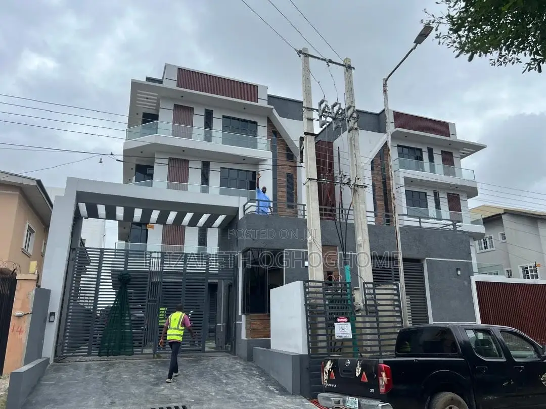 2bdrm Apartment in Lekki Phase 1 for rent in Lekki Phase 1