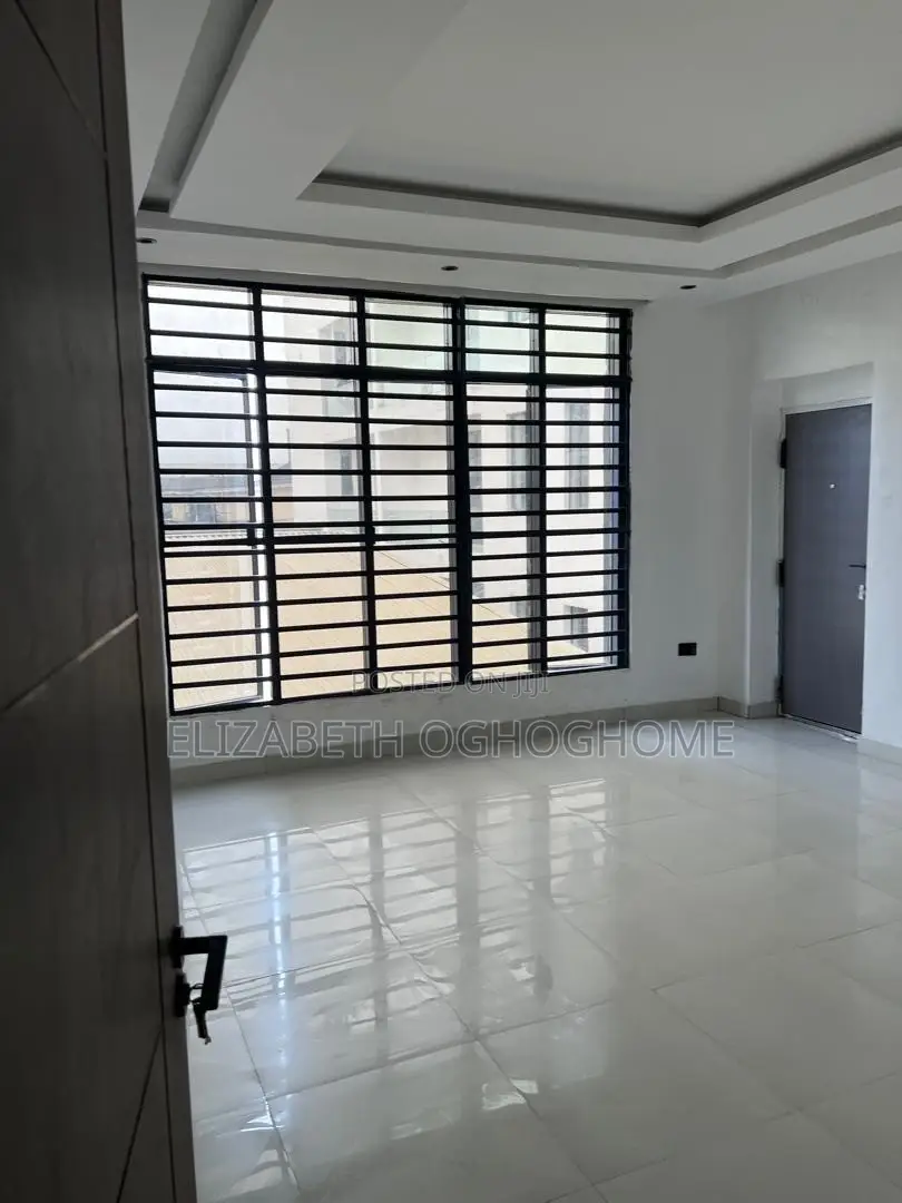 2bdrm Apartment in Lekki Phase 1 for rent in Lekki Phase 1