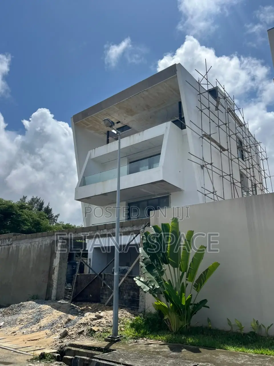 7bdrm Duplex in Banana Island for sale in Banana Island