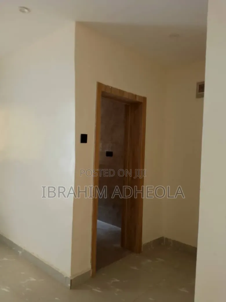 2bdrm Apartment in Sasha Akowonjo for rent in Akowonjo