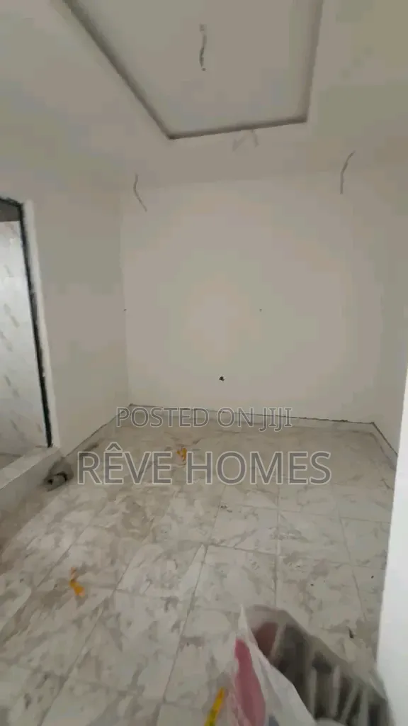 Mini Flat in Ilupeju Industrial Estate for rent in Ilupeju Industrial Estate