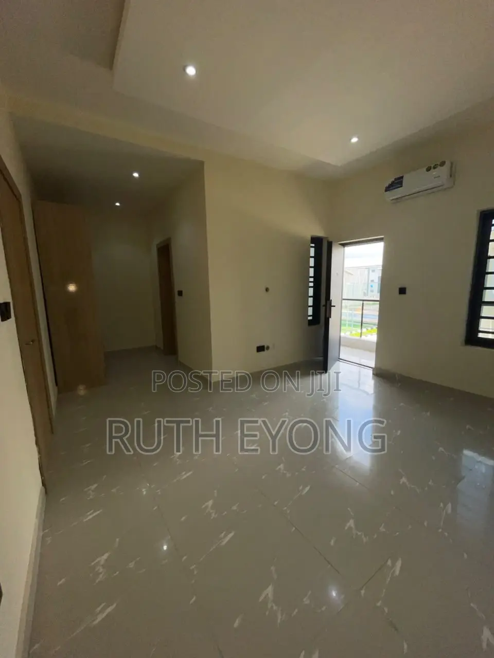 2bdrm Townhouse / Terrace in Ogombo for rent in Ogombo