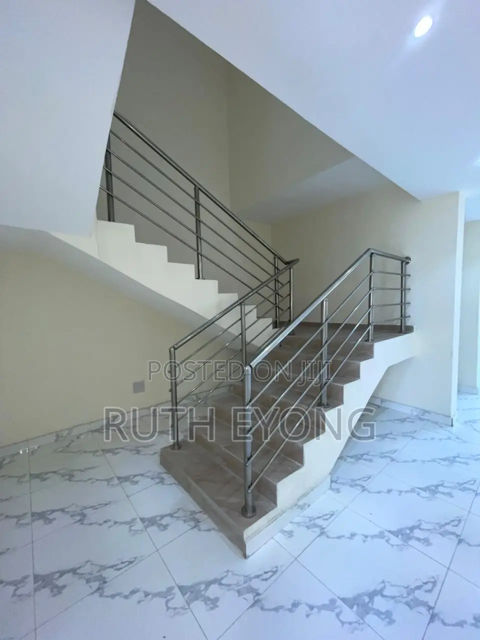 2bdrm Townhouse / Terrace in Ogombo for rent in Ogombo