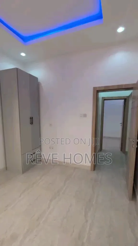 2bdrm Block of Flats in Oregun for rent in Oregun