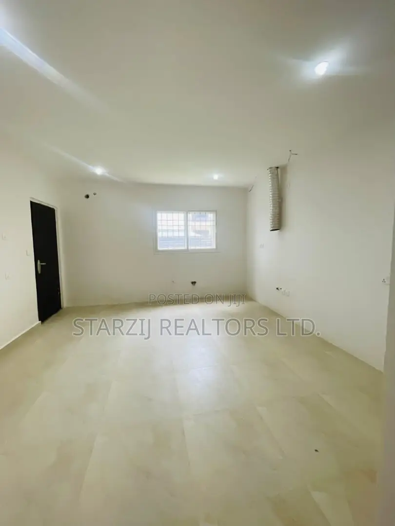 5bdrm Duplex in Life Camp for sale in Life Camp
