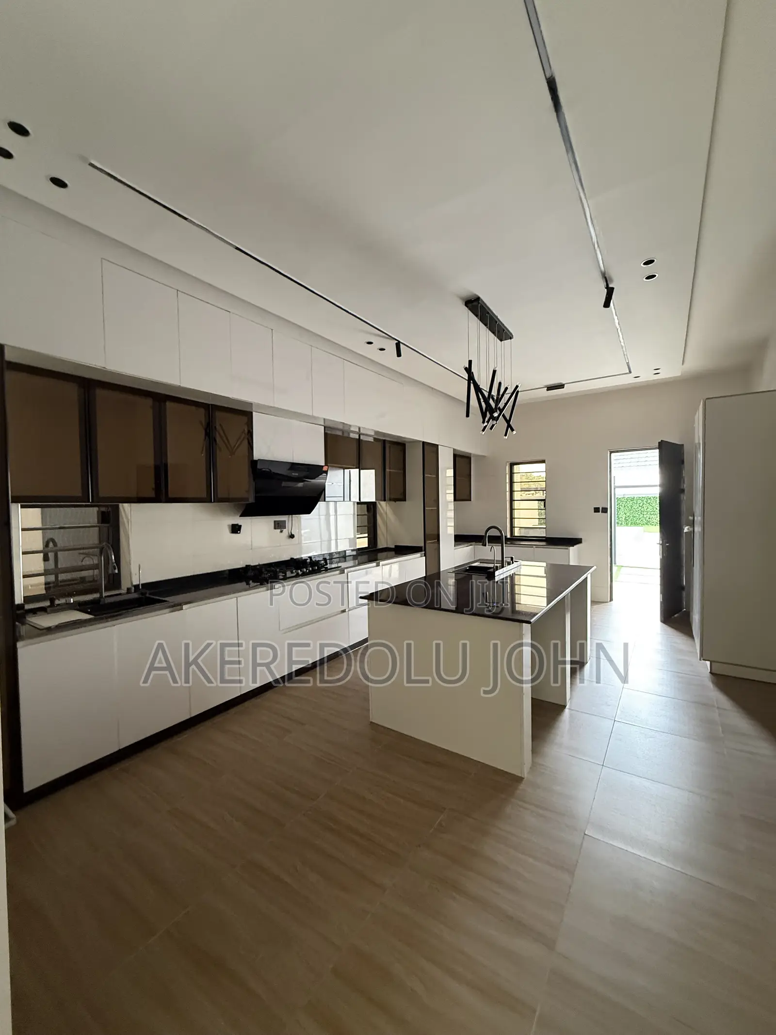 5bdrm Duplex in Dakwo District for sale in Dakwo District
