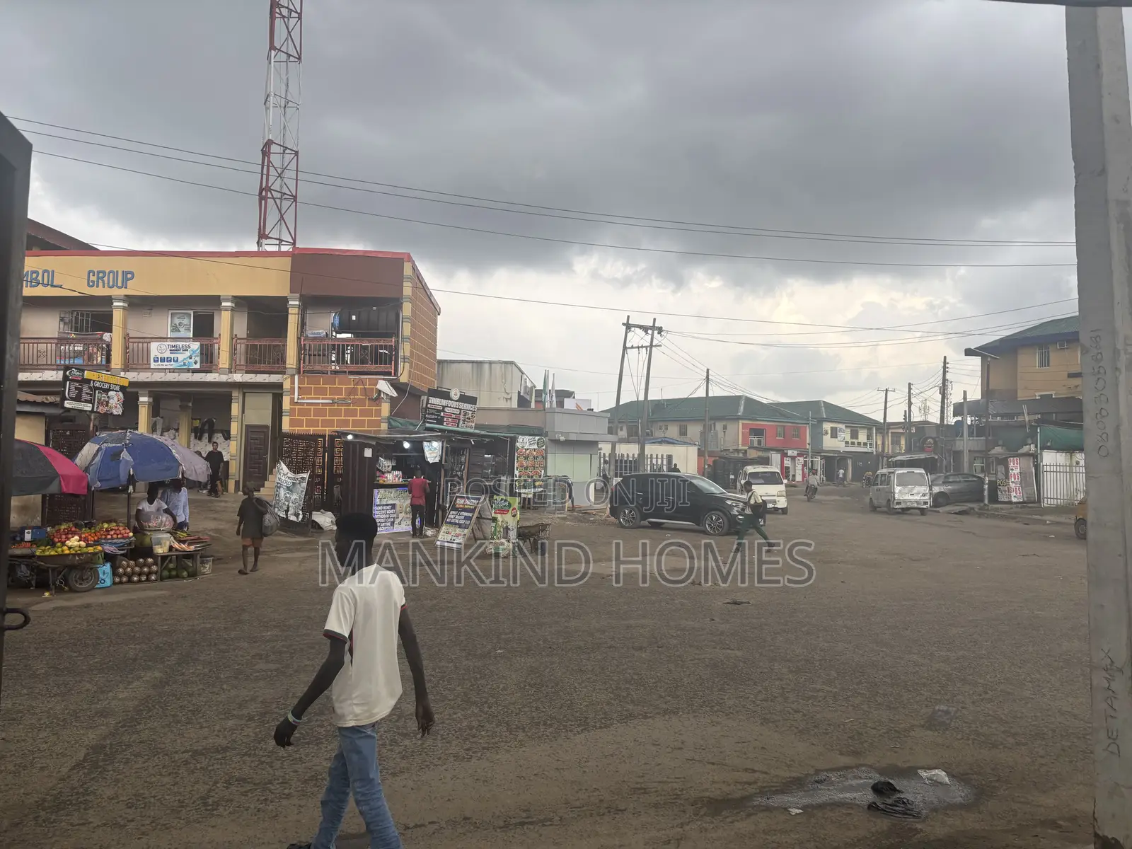1100sqm Land Wit Old Block of Flats in Aviation Estate Mafoluku Oshodi in Mafoluku