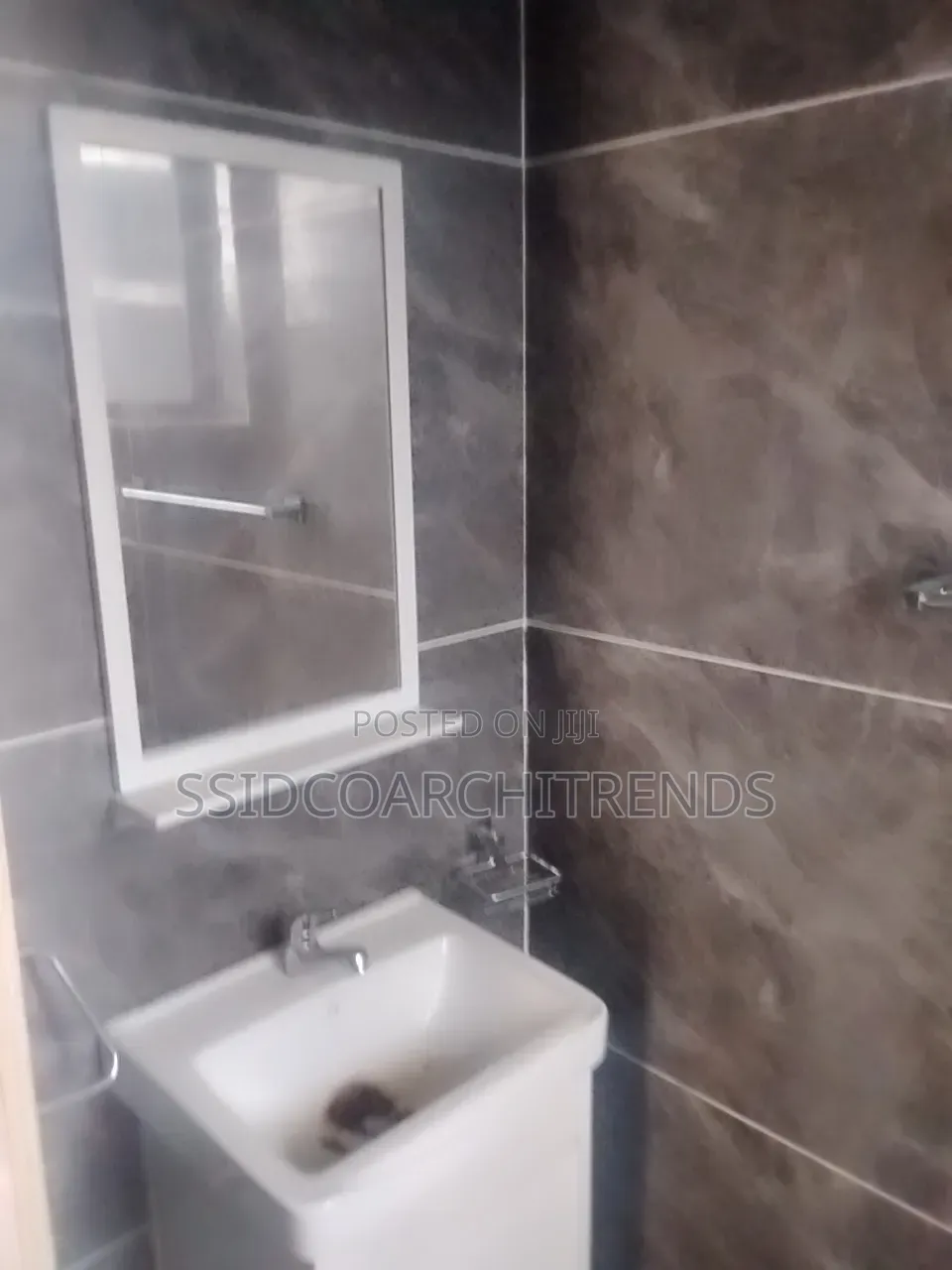 6bdrm Duplex in Call To Access, Lekki Phase 1 for sale in Lekki Phase 1