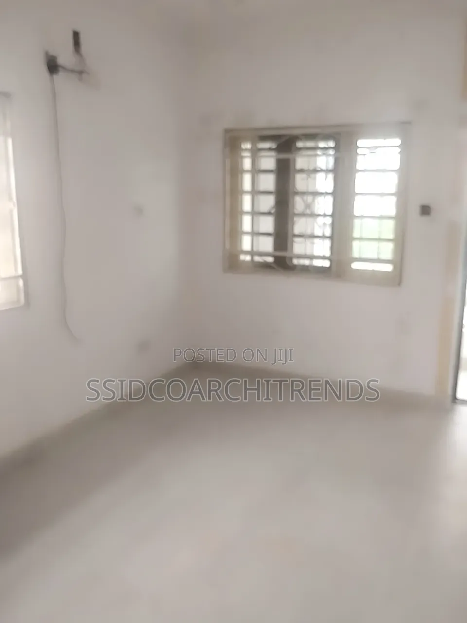 Neatly Used 43 SQMS Office Space for Rent Lekki Phase 1 in Lekki Phase 1