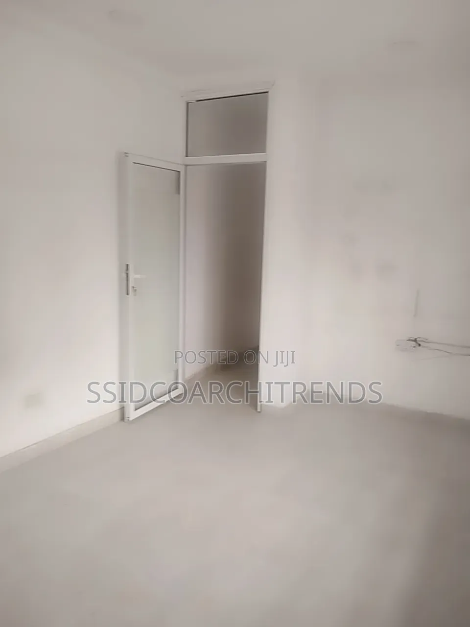Neatly Used 43 SQMS Office Space for Rent Lekki Phase 1 in Lekki Phase 1
