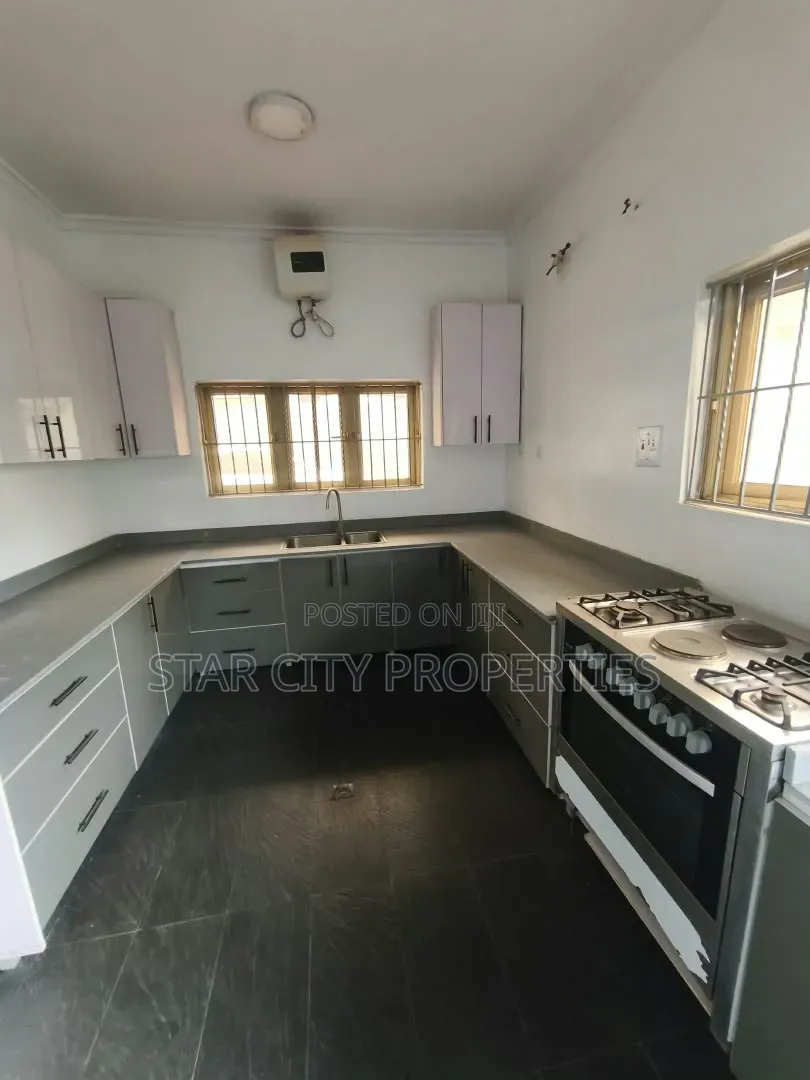 4bdrm Duplex in Ikeja Gra Lagos for rent in Ikeja GRA