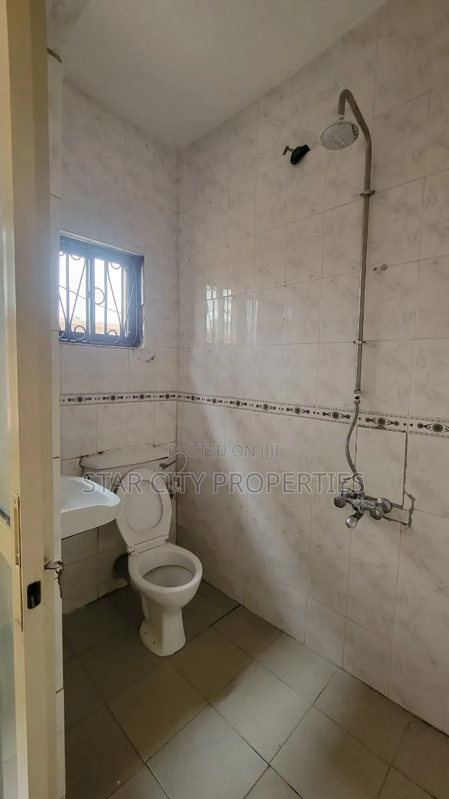 4bdrm Duplex in Omole Phase 2 for rent in Omole Phase 2
