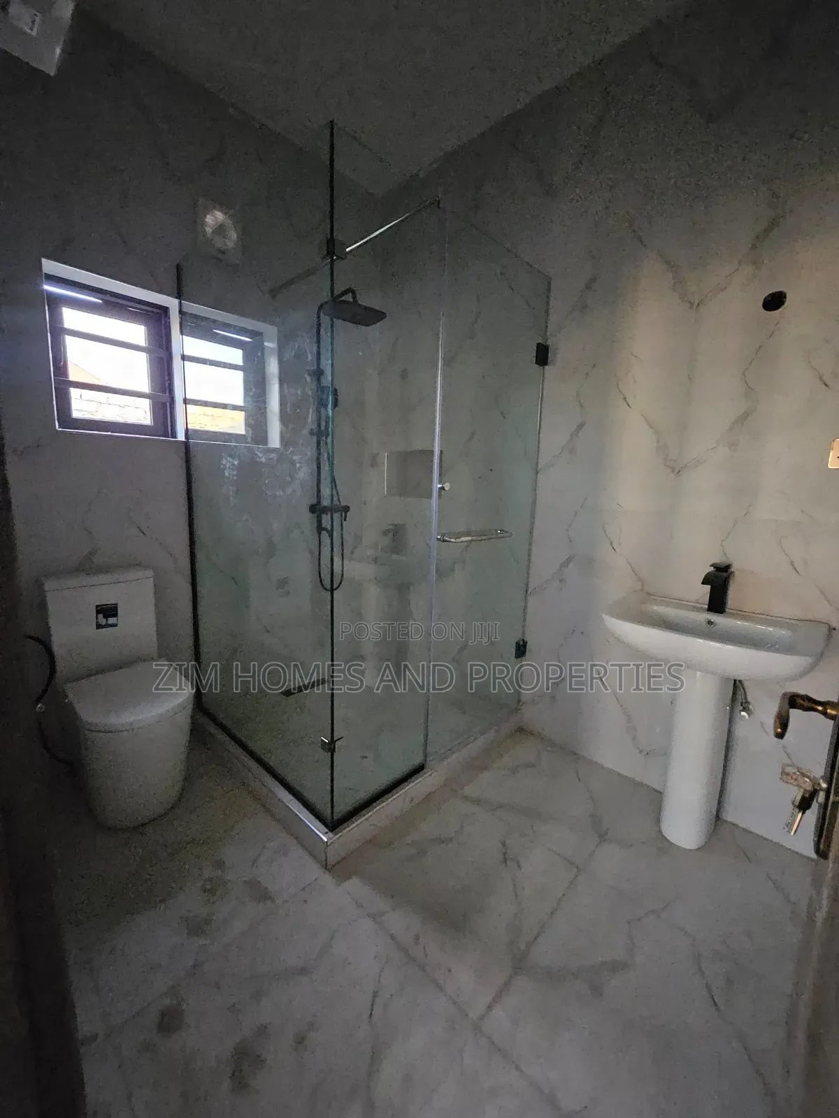 4bdrm Duplex in Zim Homes And, Wumba for rent in Wumba