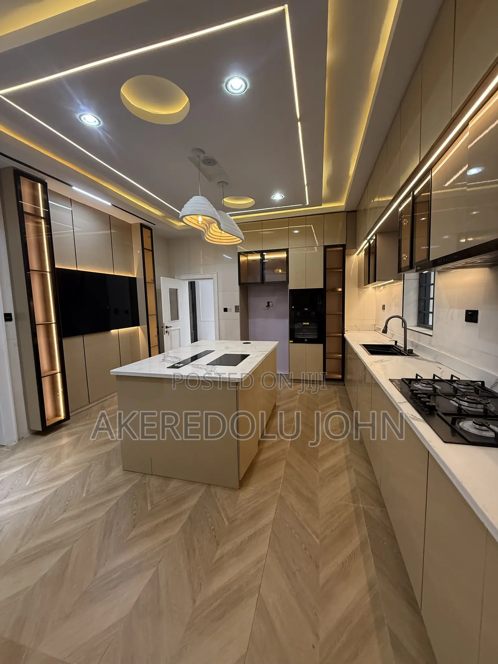 5bdrm Duplex in Dakwo District for sale in Dakwo District