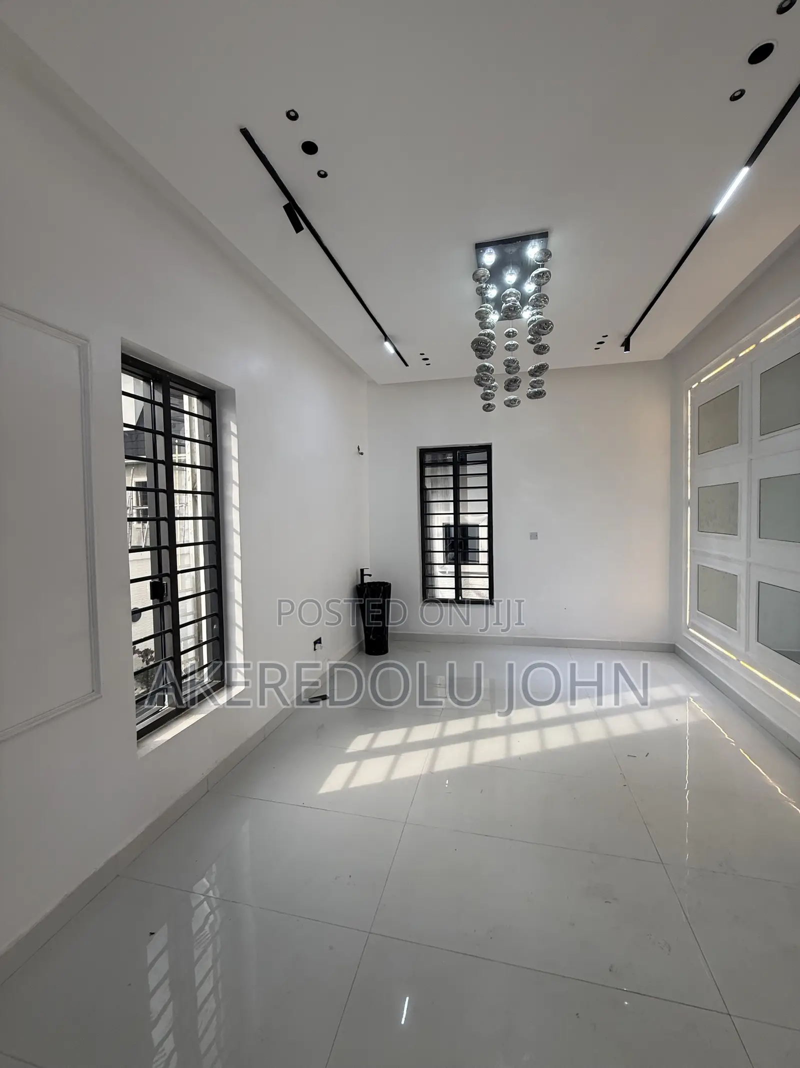 5bdrm Duplex in Dakwo District for sale in Dakwo District