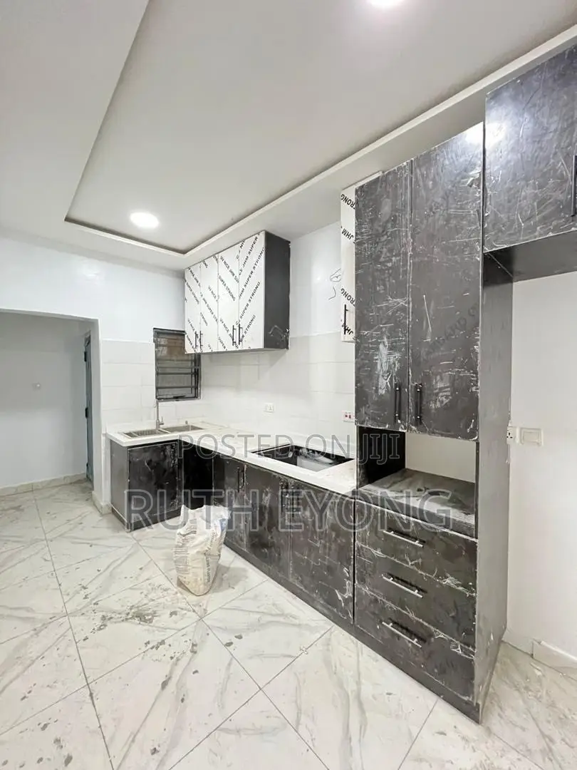 3bdrm Apartment in Ogombo for rent in Ogombo