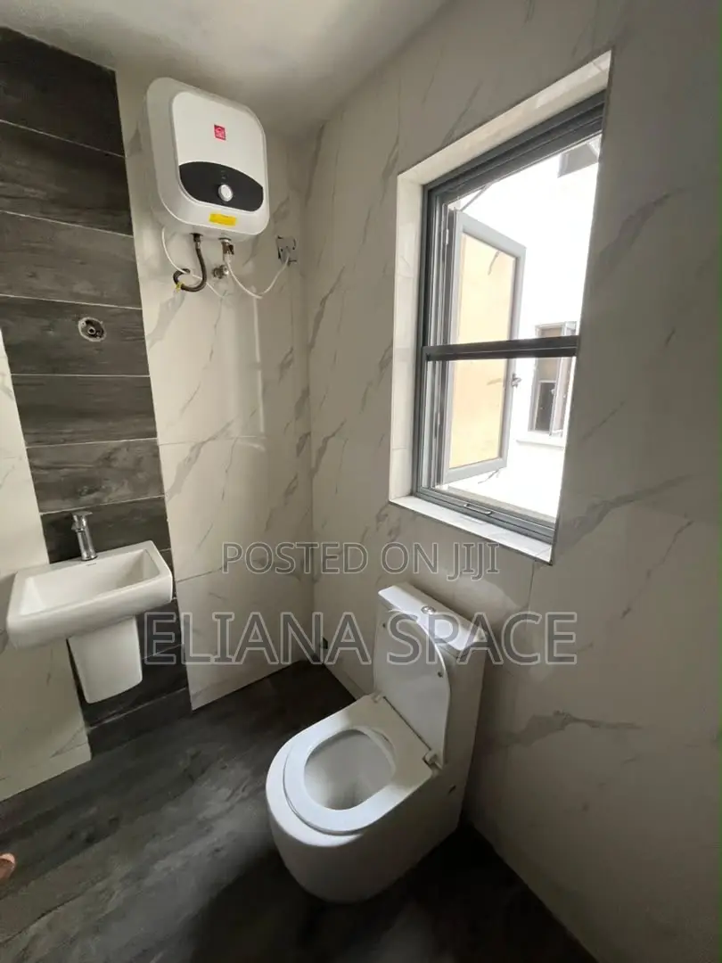 4bdrm Duplex in Lekki Phase 1, Ikate for sale in Ikate
