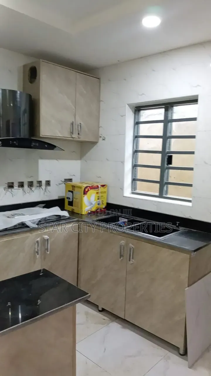 4bdrm Duplex in Omole Phase 2 for rent in Omole Phase 2