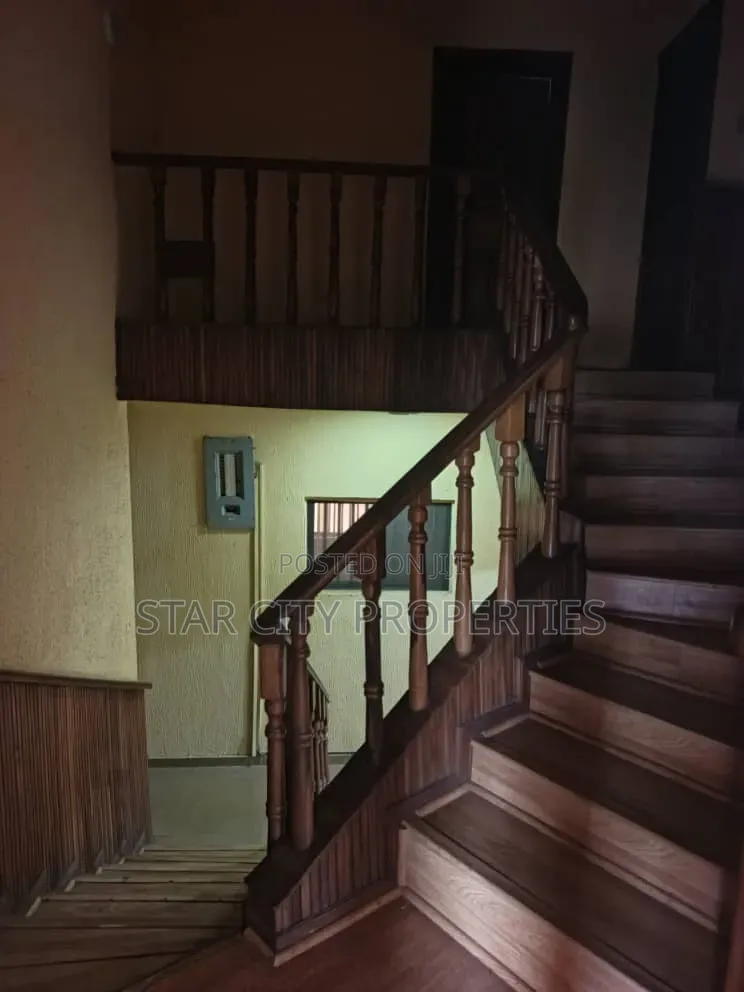 5bdrm Townhouse / Terrace in Maryland Lagos, Shonibare Estate for rent in Shonibare Estate