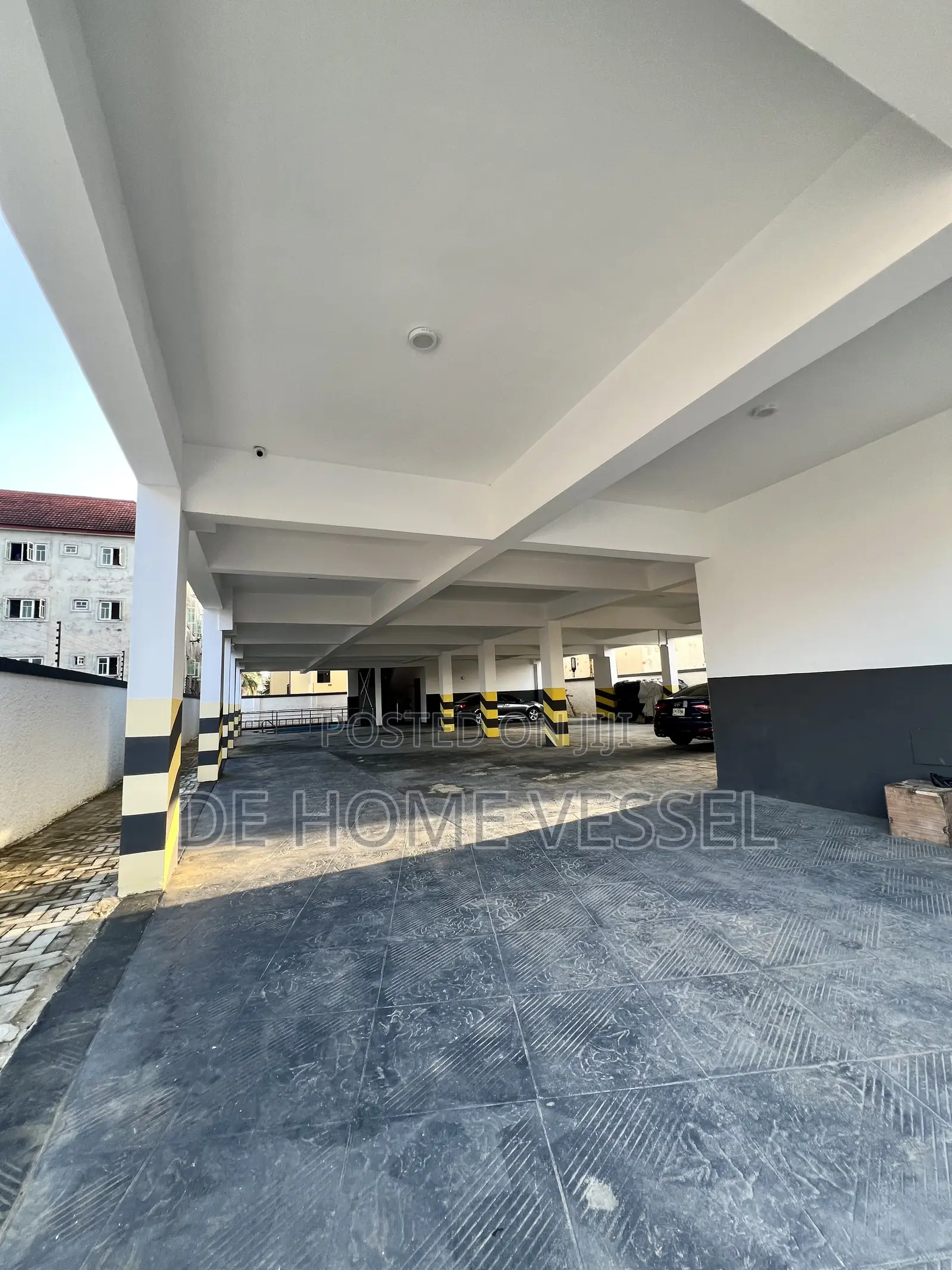1bdrm Apartment in Igbo-efon for sale in Igbo-efon