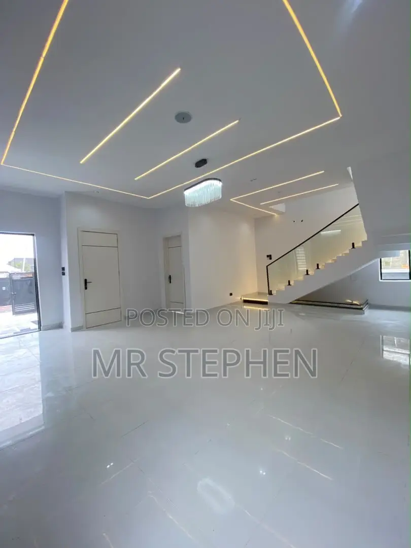 4bdrm Duplex in Sangotedo for sale in Sangotedo